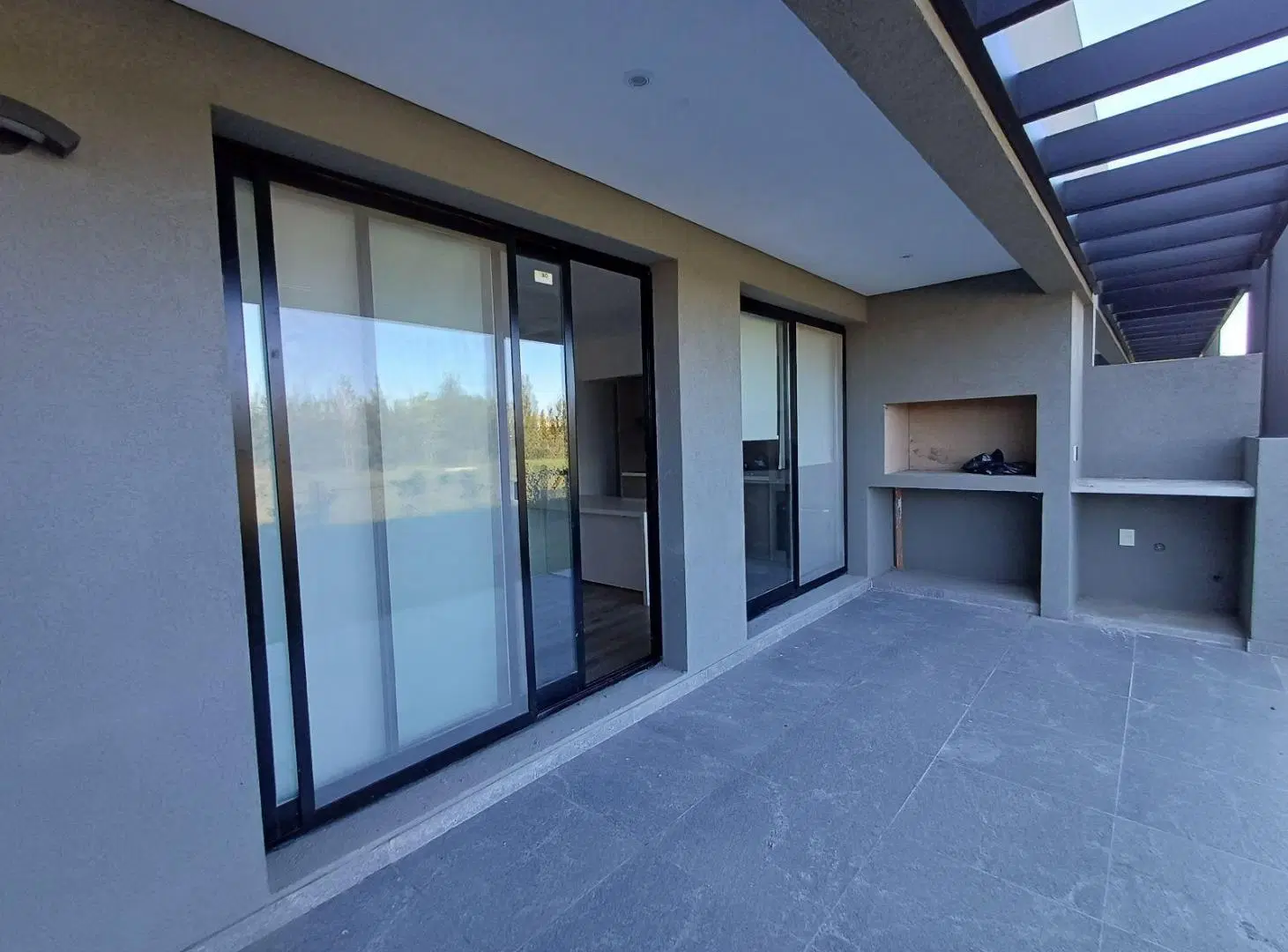 Departamento en alquiler 3 ambientes con jardin en Nordelta 8