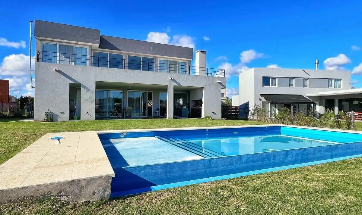 Venta Casa 5 amb a la laguna en Barrio Cantón, Norte, Escobar, GBA Norte 4