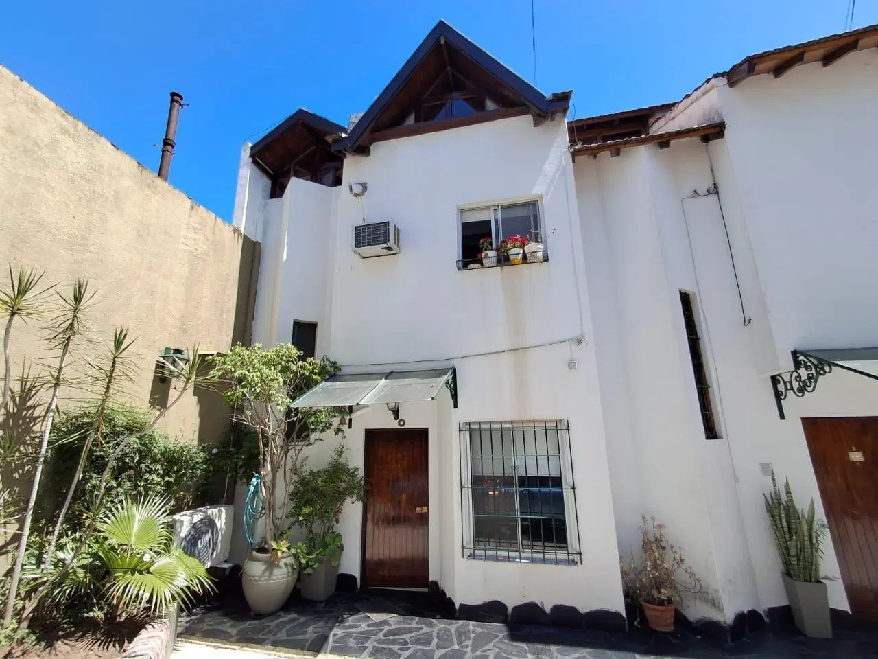 Triplex en Complejo cerrado en San Fernando con cochera, acepta permuta. 3