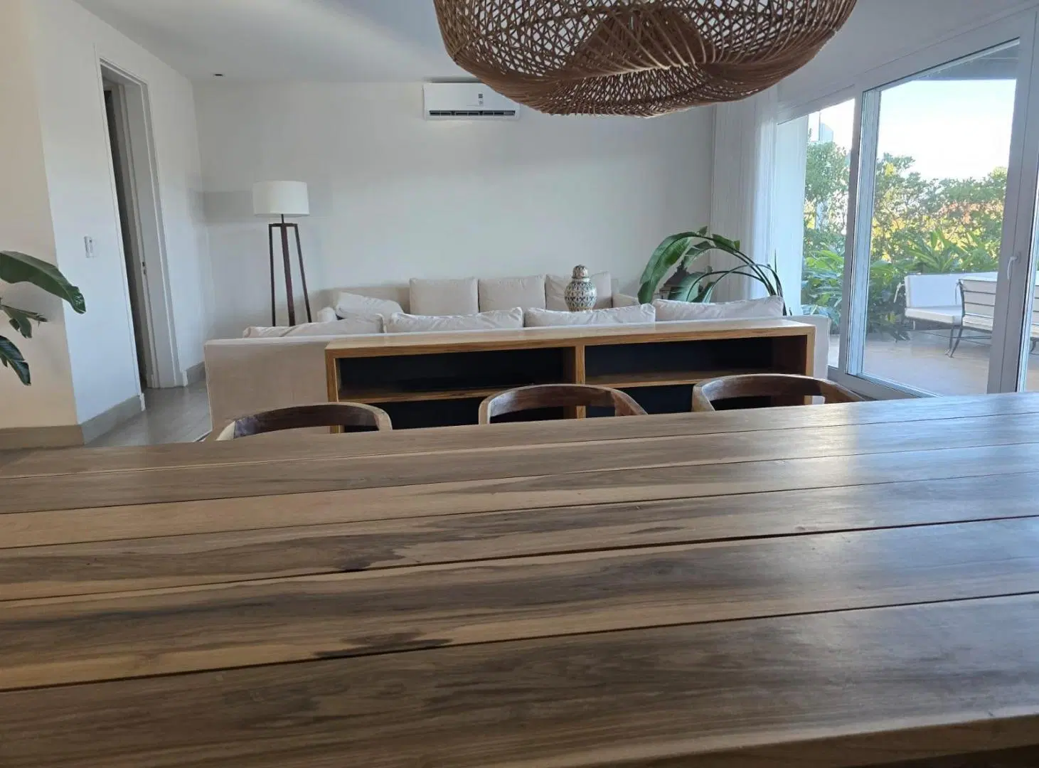 Casa en Barbarita en venta y alquiler a la laguna 3