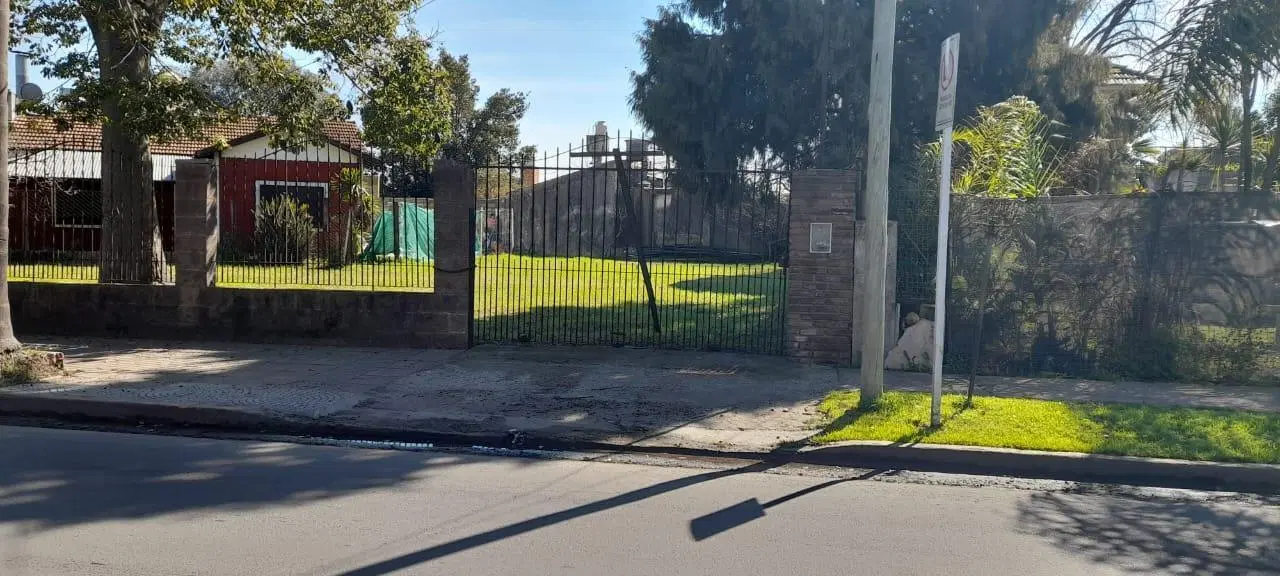 Terreno en venta Garin Centro 3