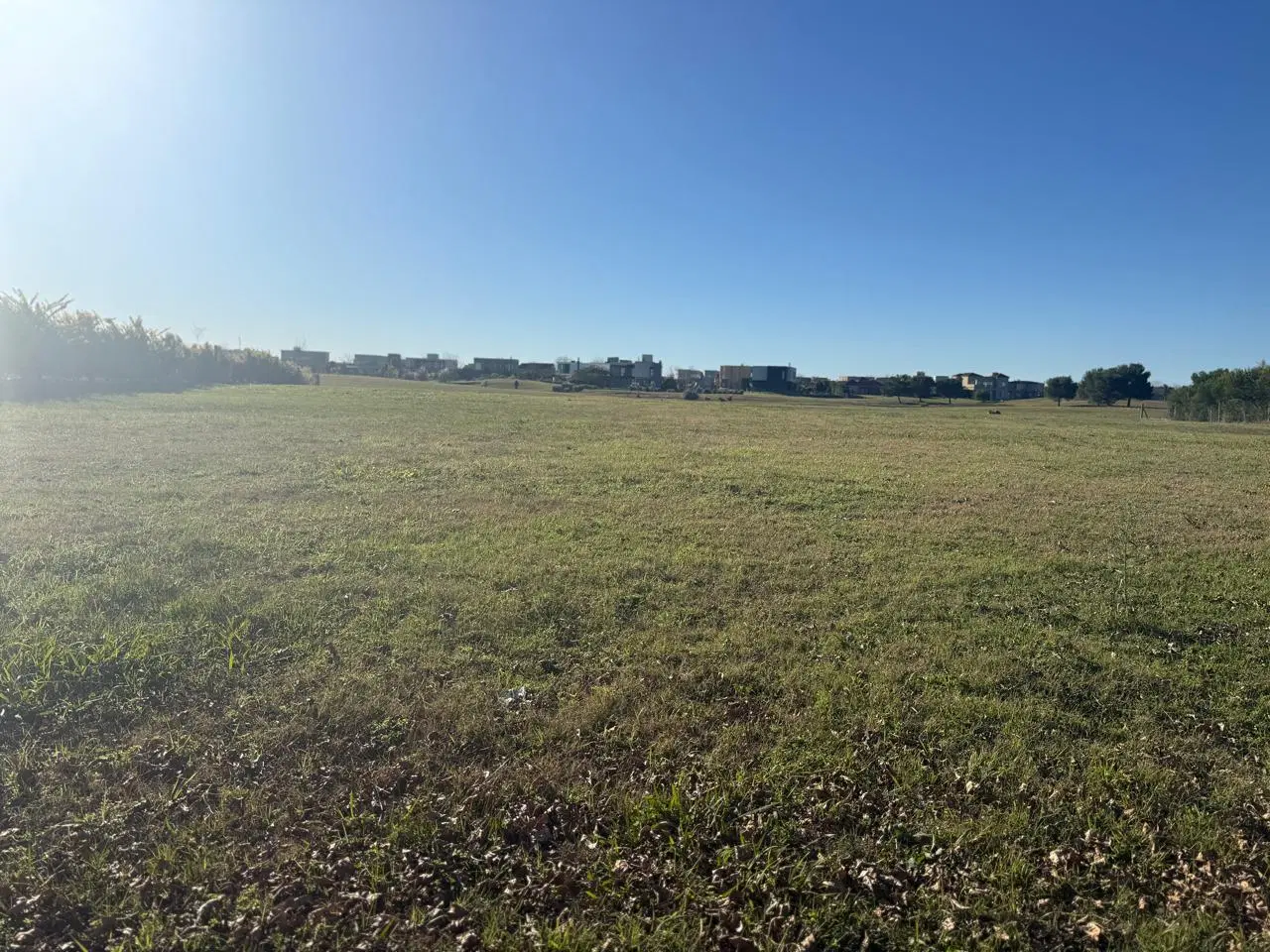 LOTE EN VENTA  900m2 en El Cantón - Barrio Golf 2
