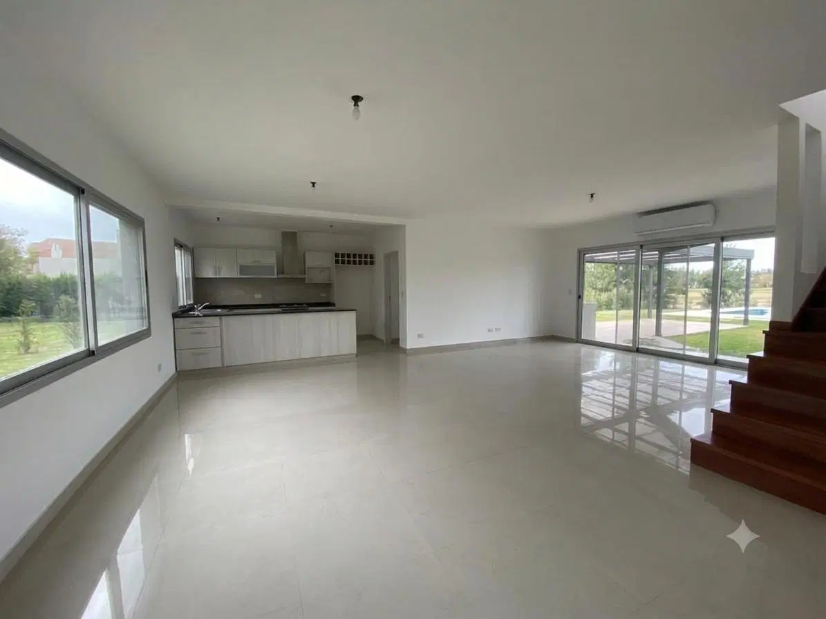 Casa a la venta en Barrio San Isidro Labrador al Golf 3