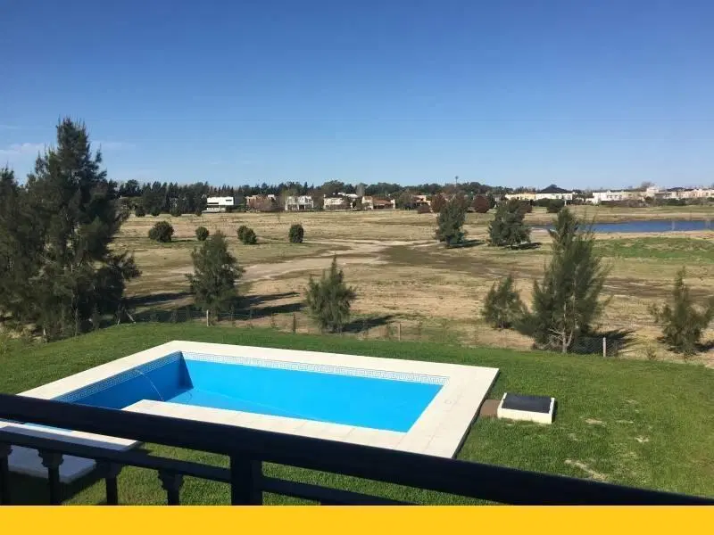 Casa a la venta en Barrio San Isidro Labrador al Golf 2