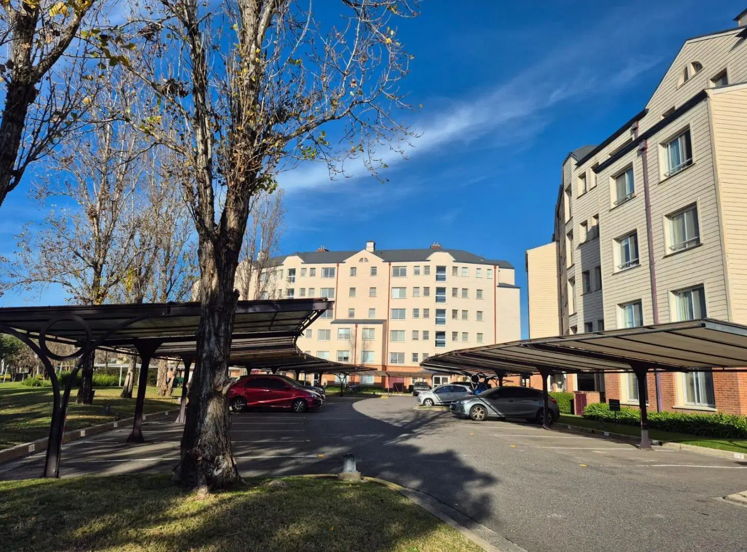 Venta Cocheras Condominios de la Bahia 1 Portezuelo Nordelta 4