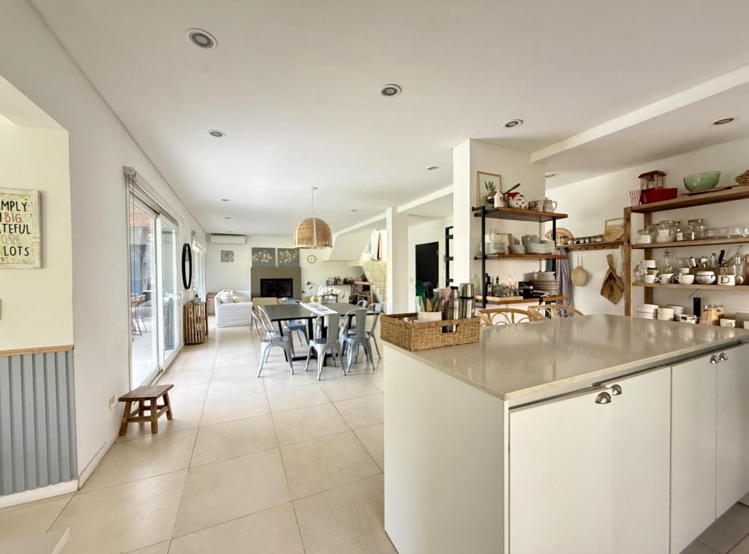 Foto de Excelente casa en Barbarita, lote interno, imagen 1