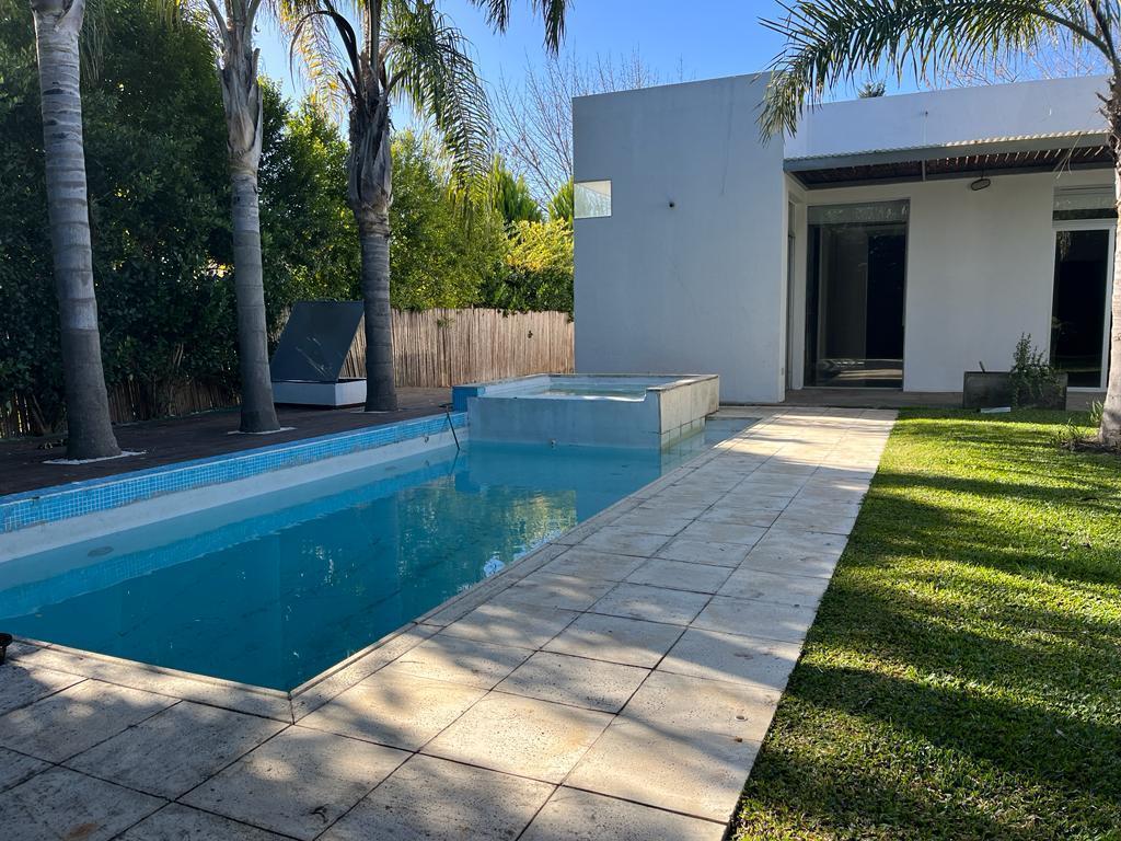 Foto de Casa en Barrio Santa Catalina Villanueva, imagen 3