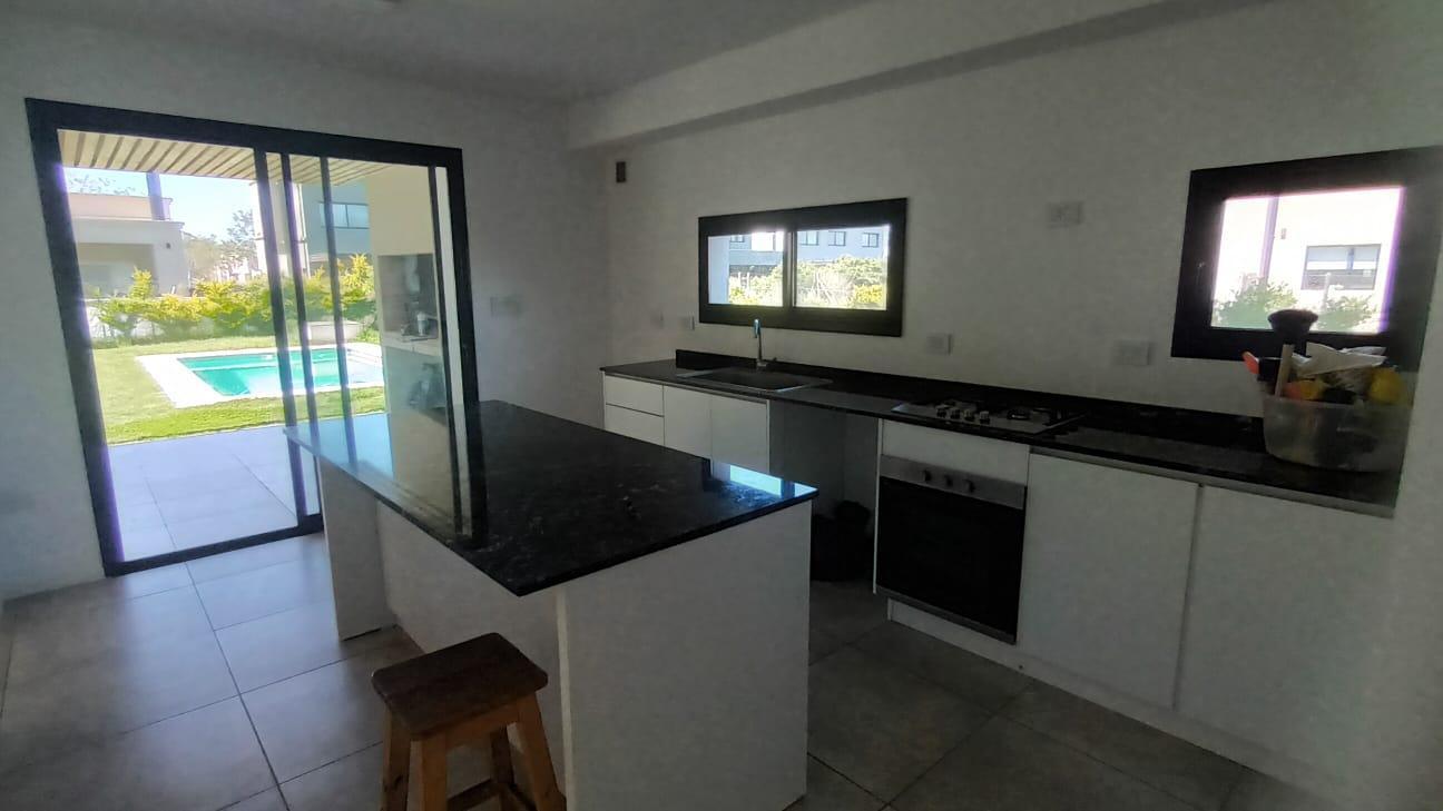 Foto de Venta casa Barrio cerrado, imagen 2