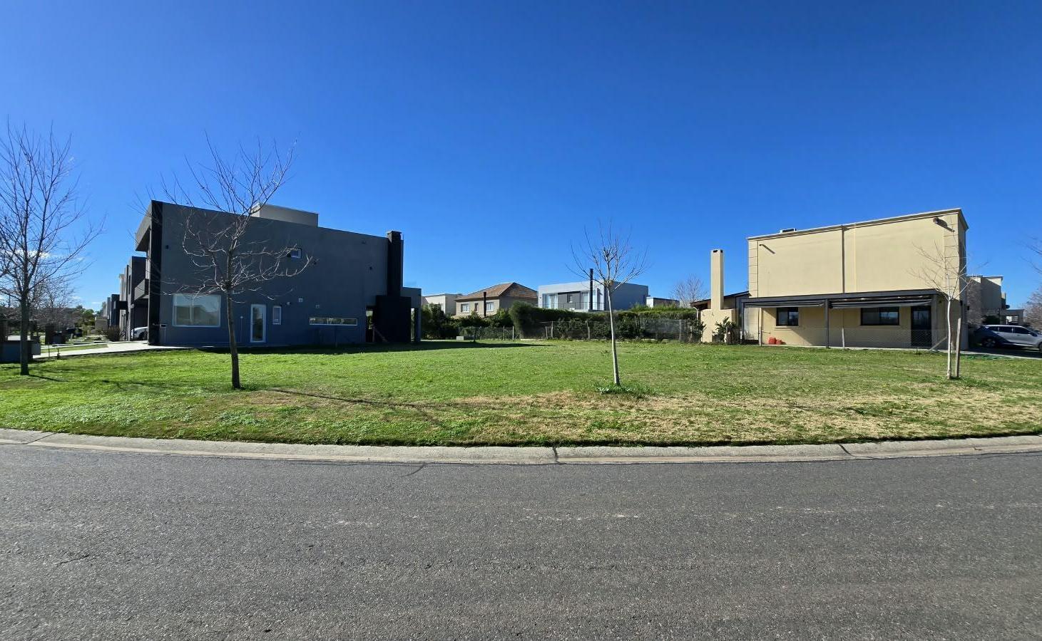 Foto de Terreno en venta en esquina Las Tipas Nordelta más de 650m2, imagen 2