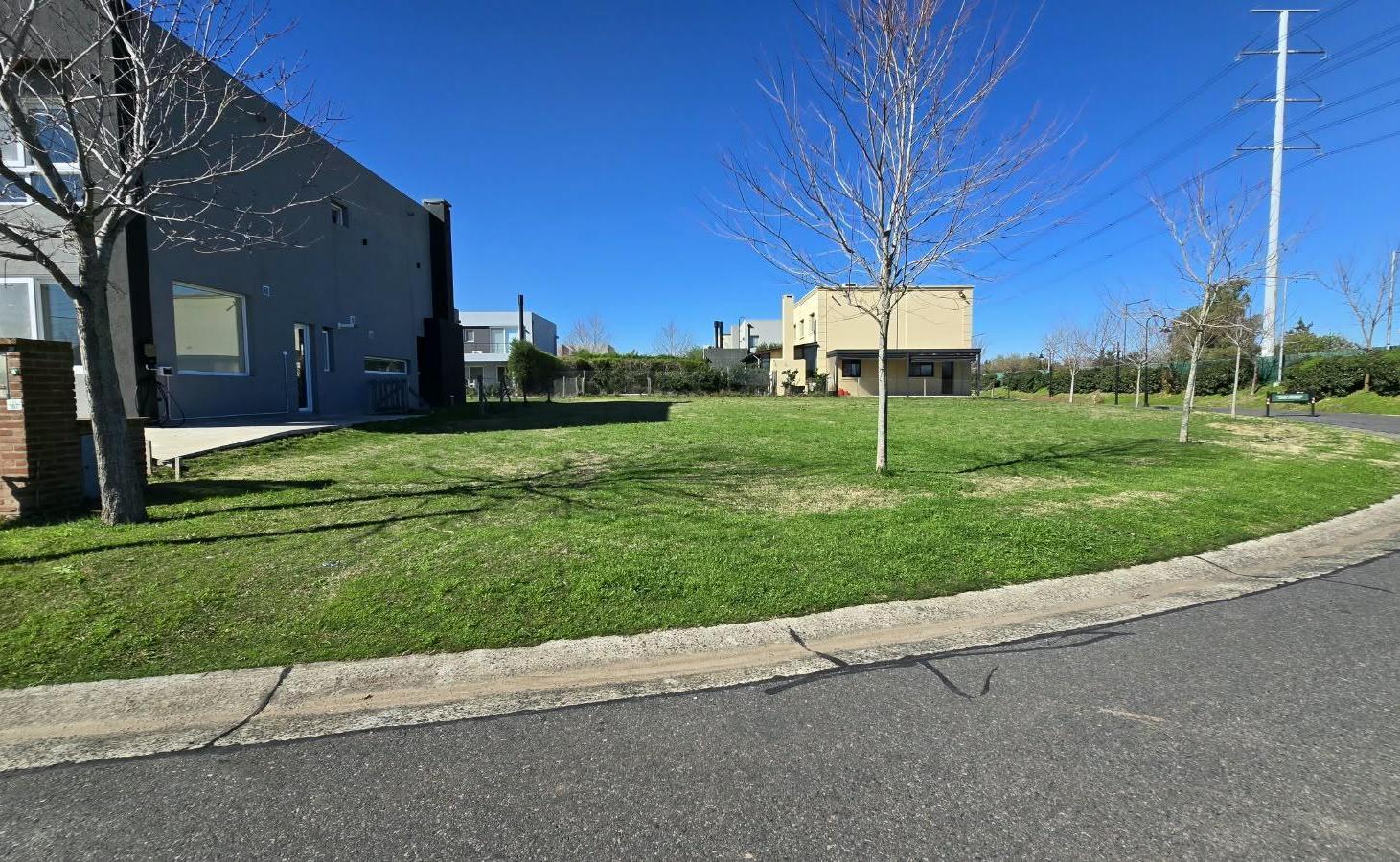 Foto de Terreno en venta en esquina Las Tipas Nordelta más de 650m2, imagen 1