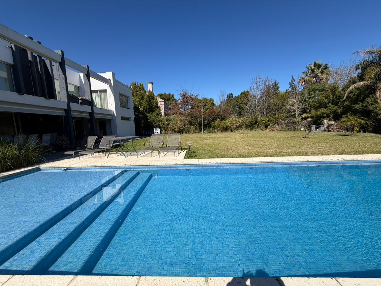 Foto de Casa en venta en Barrio Las Caletas Nordelta con amplio jardin, imagen 5
