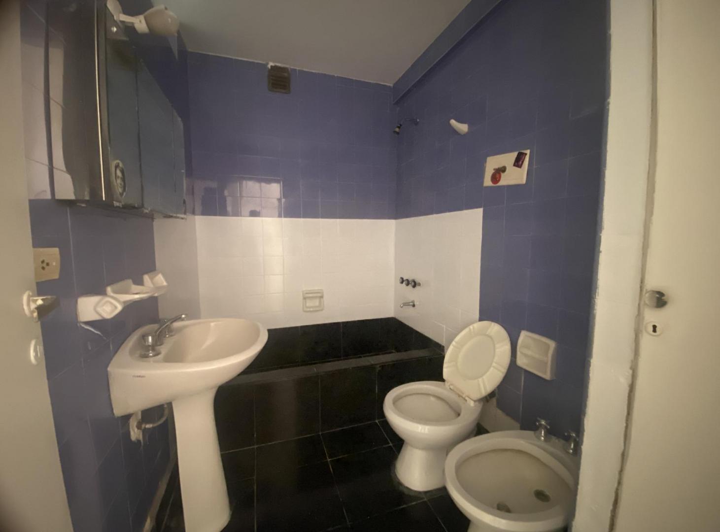 Foto de Venta Departamento monoambiente Monte Castro, Capital Federal, imagen 2