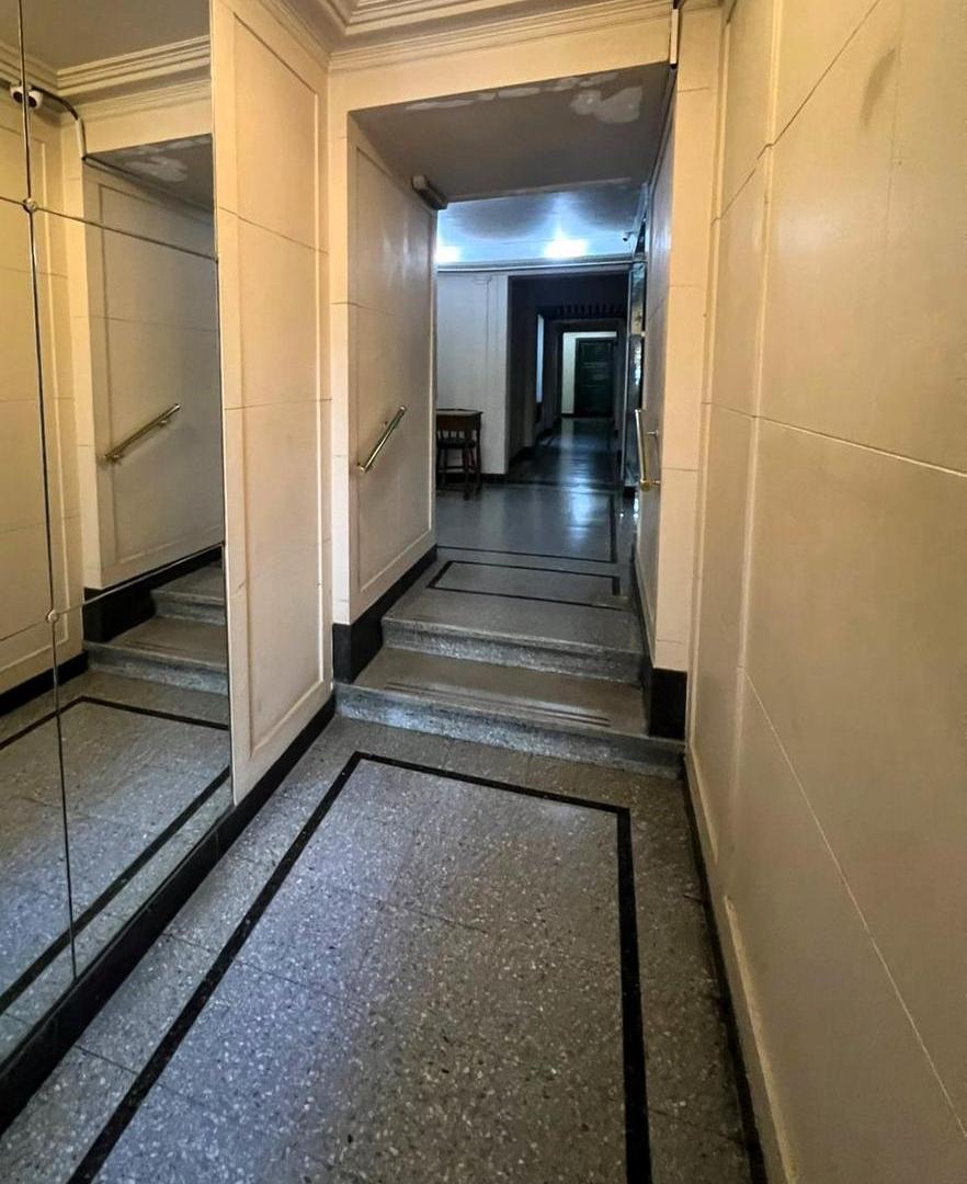 Foto de VENTA depto JUNCAL al 2200 entre Larrea y Azcuenaga RECOLETA 56m2, imagen 2
