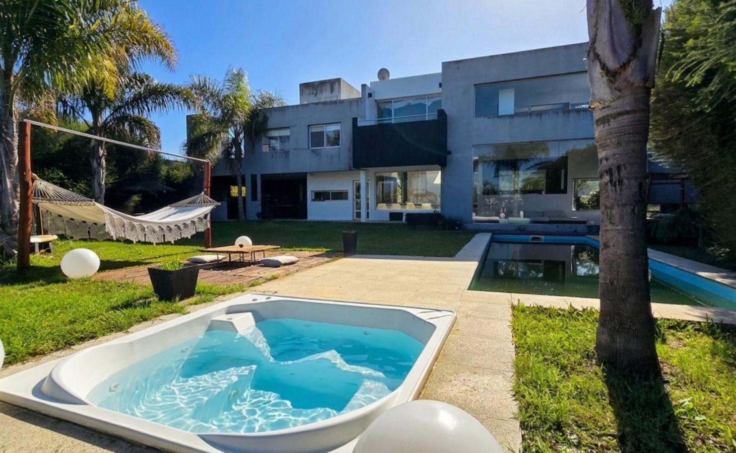 Foto de Casa en venta en oportunidad a la laguna en San Isidro Labrador, imagen 2