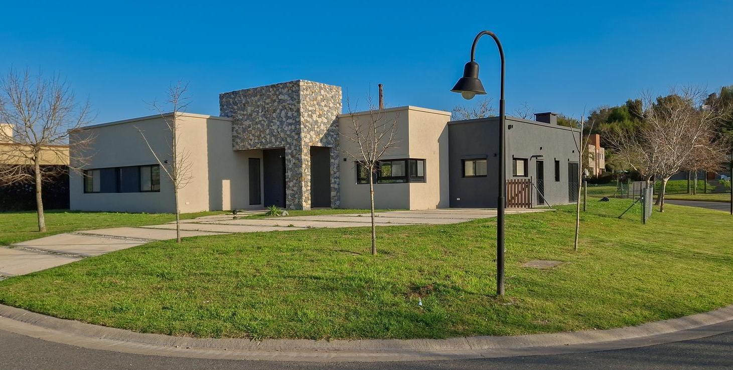 Foto de Venta Casa a Estrenar en 1 Planta.Lote en esquina. El Cazal Barrio, imagen 5