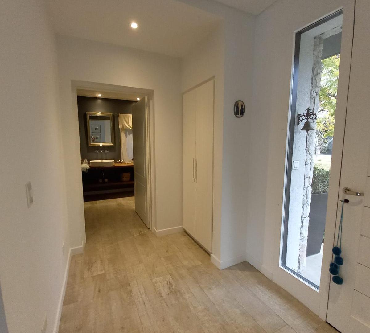 Foto de Casa en alquiler temporario, 6 ambientes, Laguna del Sol, Tigre, GBA, imagen 2