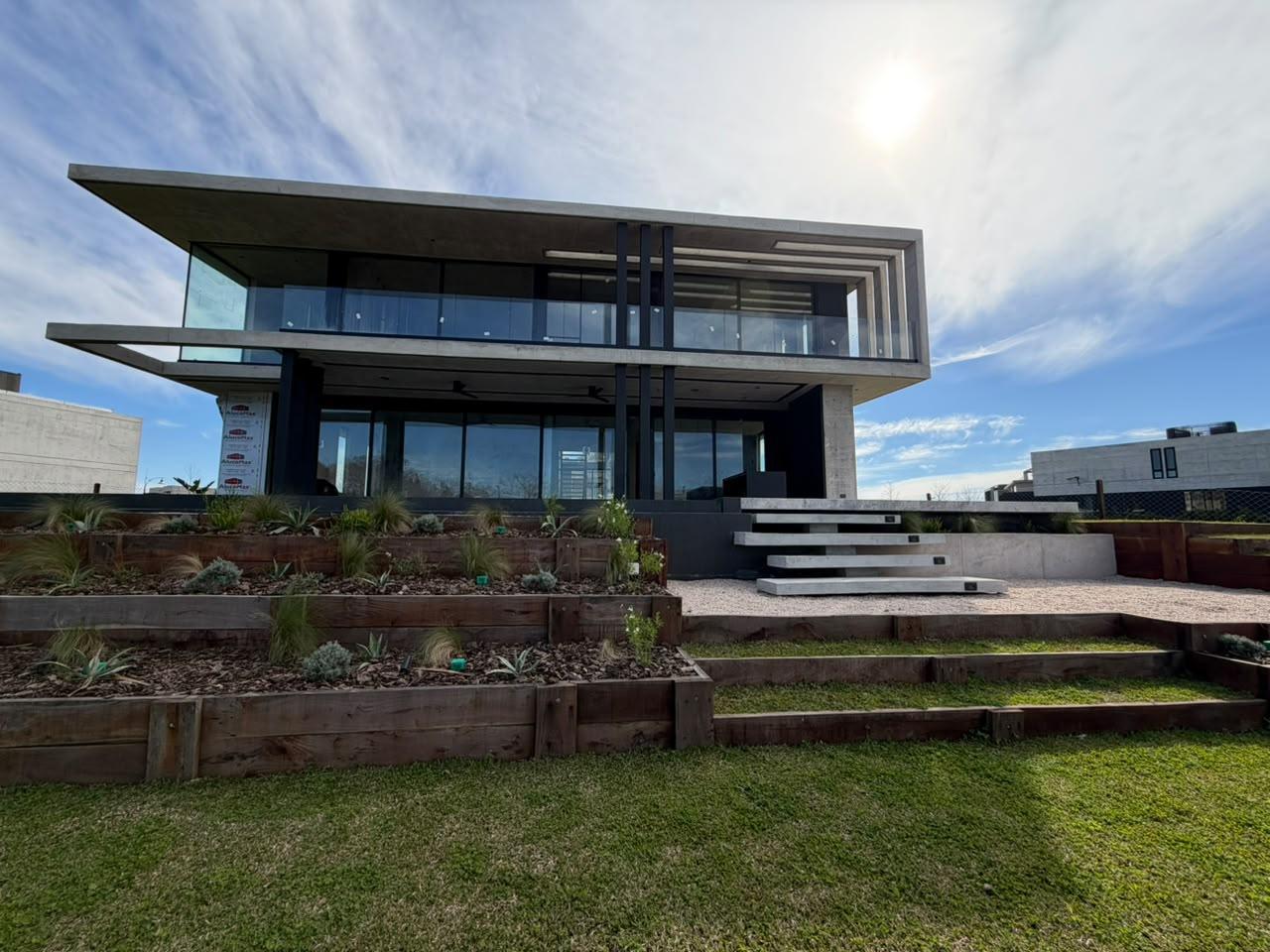 Foto de Casa moderna en venta en Yacht sobre lote con vista abierta, imagen 5