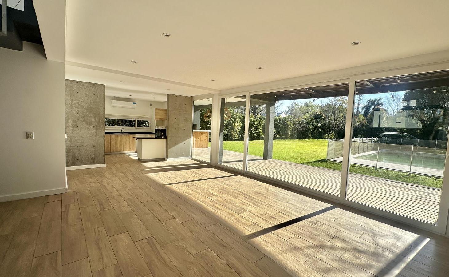 Foto de Casa en venta moderna en Santa María de Tigre, 3 dormitorios mas play, imagen 1