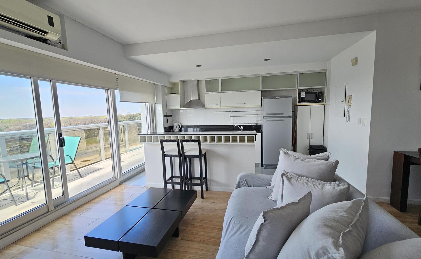 Foto de Departamento EN VENTA de 3 ambientes en suite Terrazas al Yacht Puerto, imagen 1