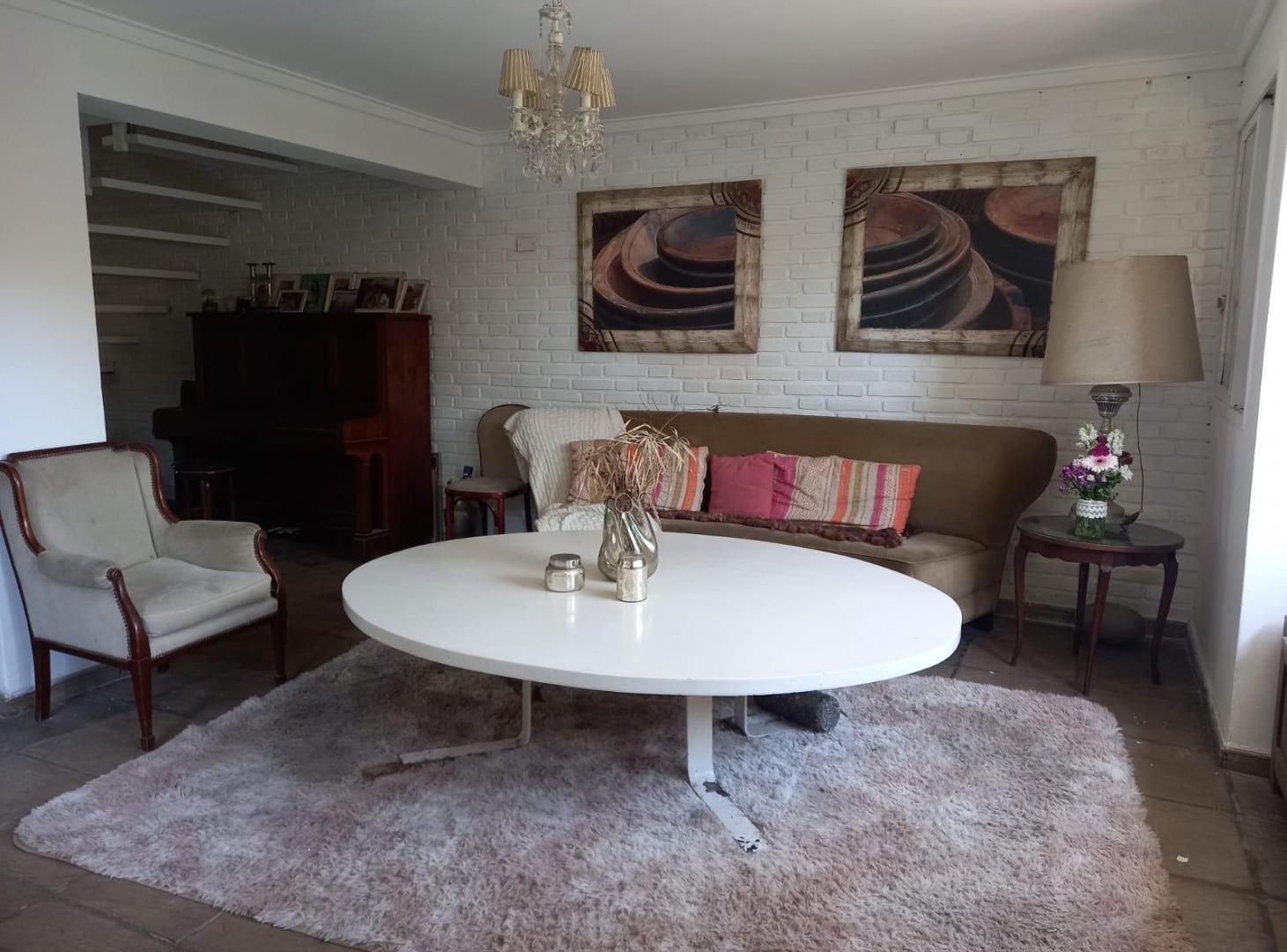 Foto de Casa 6 ambientes venta con jardín y pileta en San Isidro, imagen 3