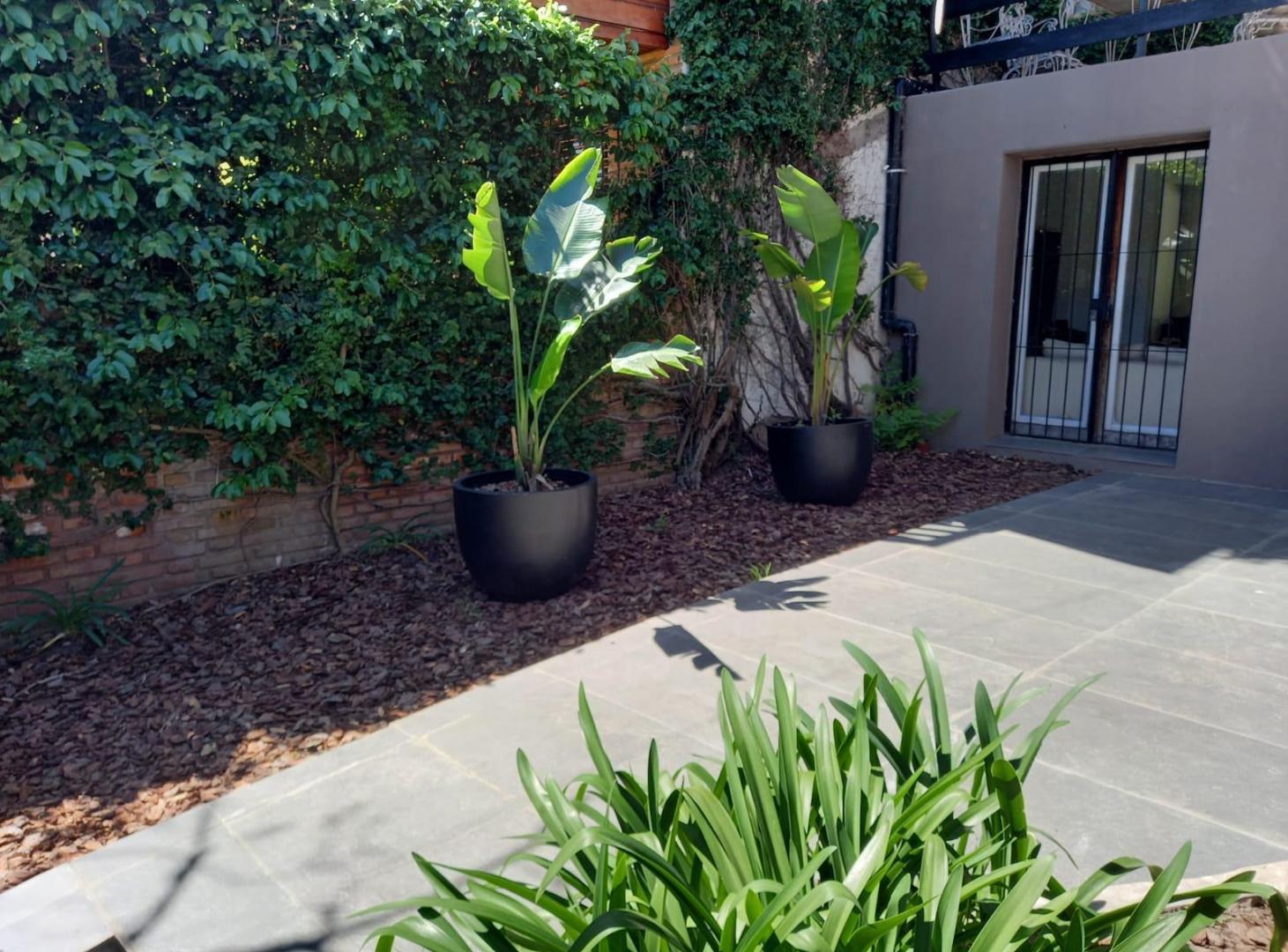Foto de Casa 6 ambientes venta con jardín y pileta en San Isidro, imagen 2