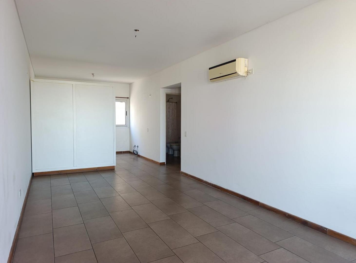 Foto de Venta de hermoso dpto de ambiente y medio con balcón aterrazado y, imagen 3