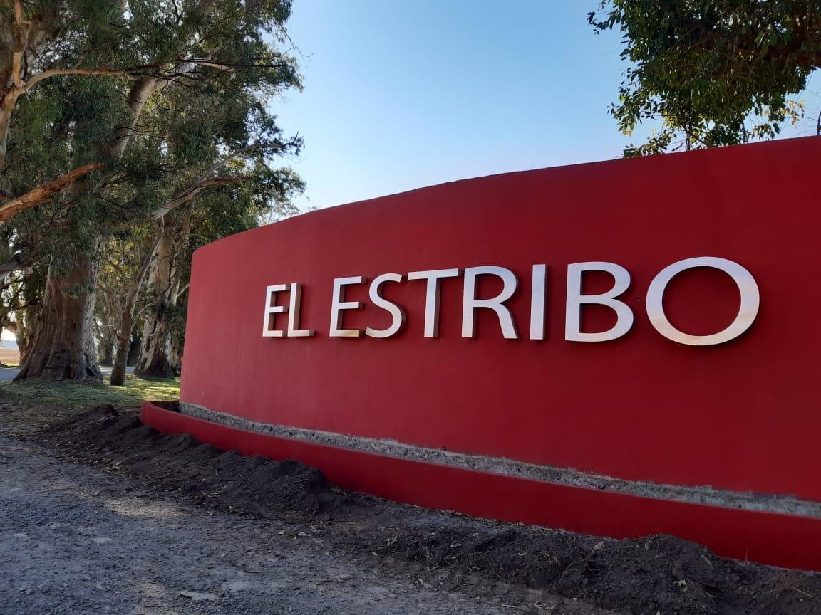 Foto de Terreno en Barrio Cerrado Tres Pinos, imagen 4