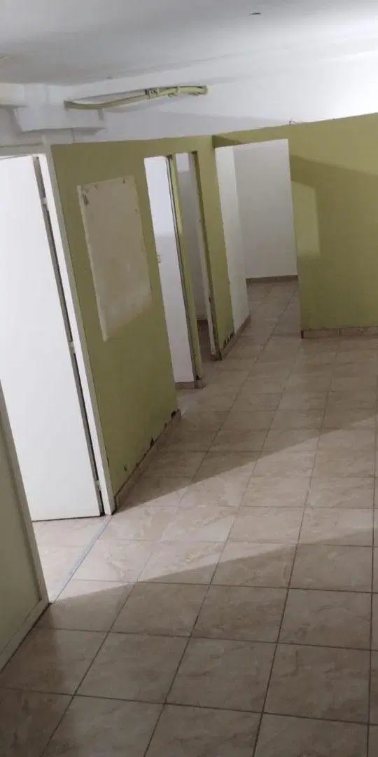 Local comercial de 150 m2 en alquiler en Centro / Microcentro 4