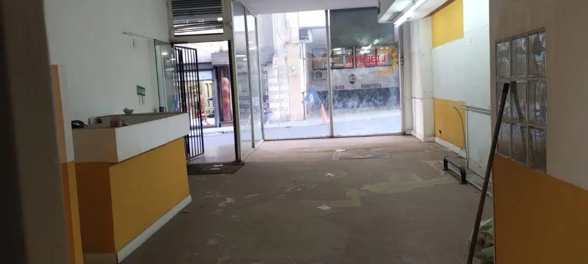 Local comercial de 150 m2 en alquiler en Centro / Microcentro 3