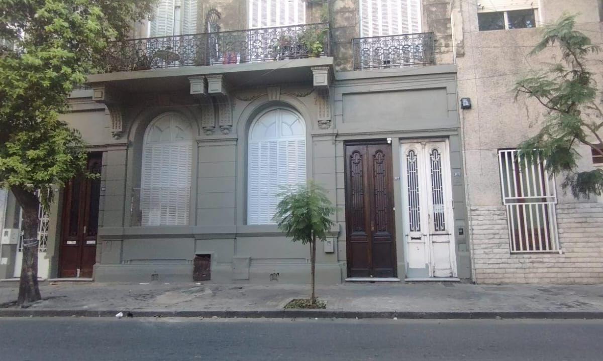 Casa Al Frente. Montevideo 1000 C/fondo Comercio Residencia Estudiantil 1