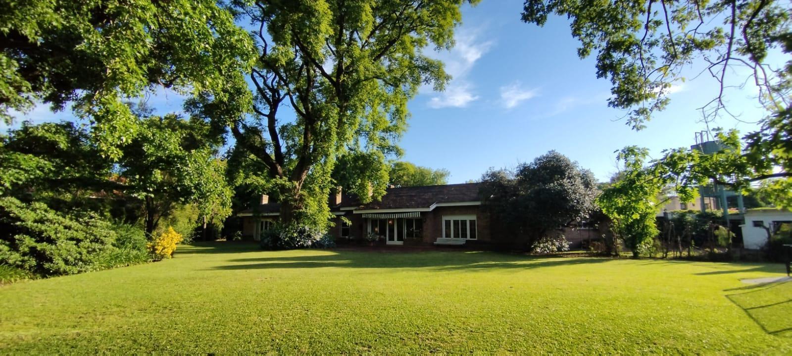 Casa en Fisherton.excelente ubicacion . terreno 3.000 mts