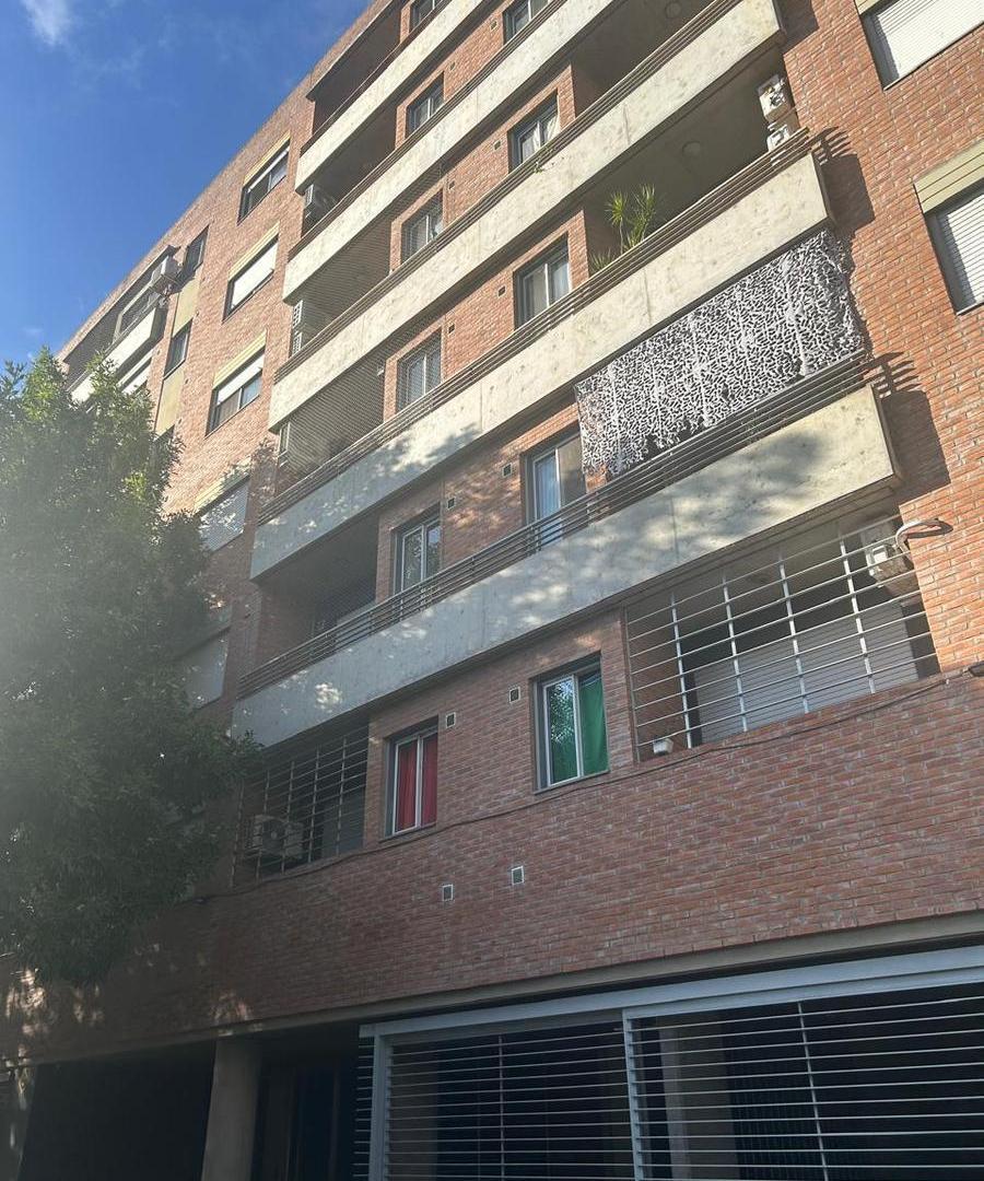 Departamento Venta Dos Dormitorios. Patio con Jardin P.B. Ituzaingo-Necochea