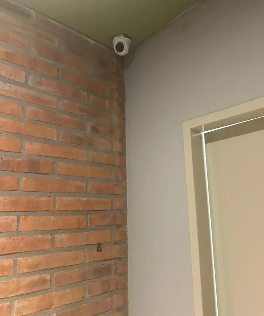 Departamento Venta Dos Dormitorios. Patio con Jardin P.B. Ituzaingo-Necochea 2