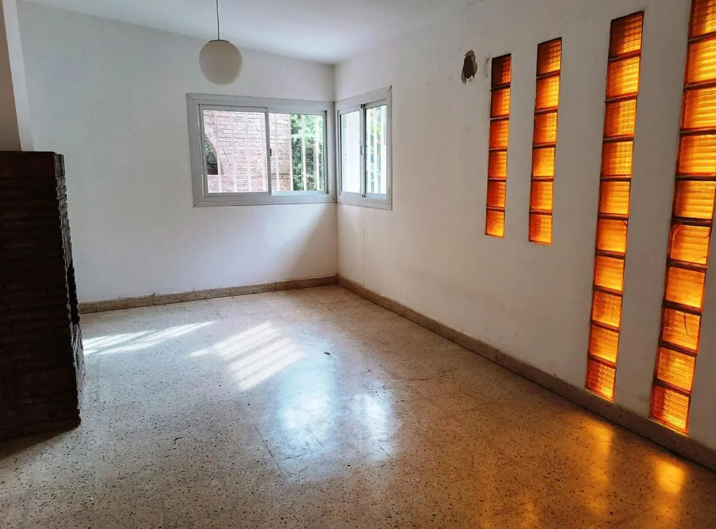 Casa en Uranga Alquiler y Venta - 2 dormitorios. Patios. Pileta. 2