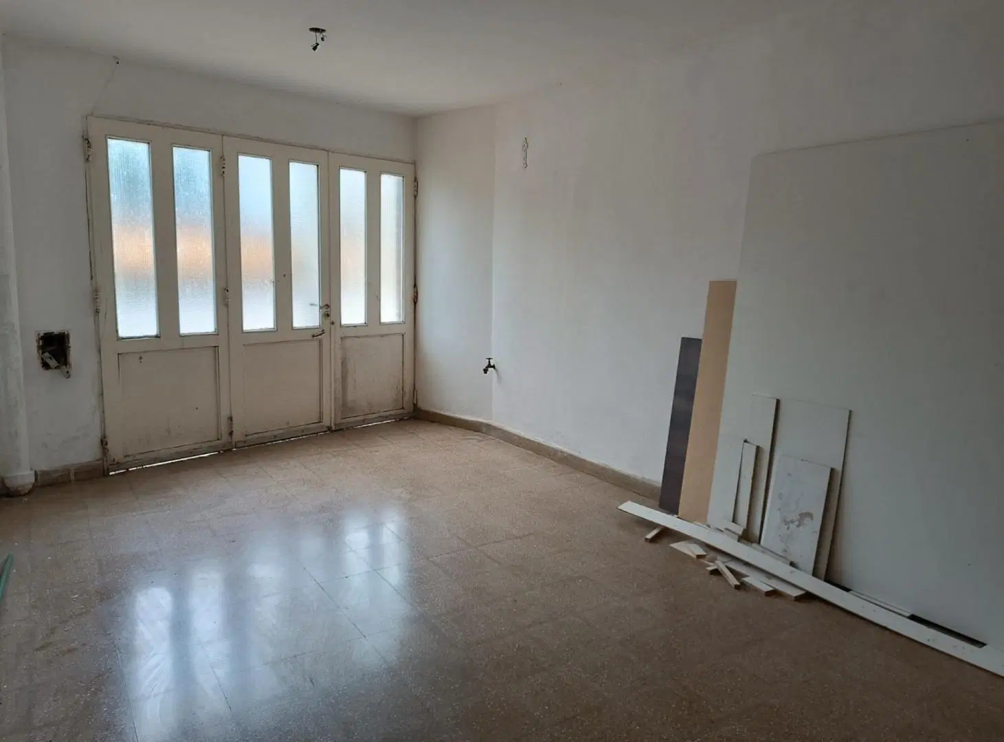 Casa en Uranga Alquiler y Venta - 2 dormitorios. Patios. Pileta. 3