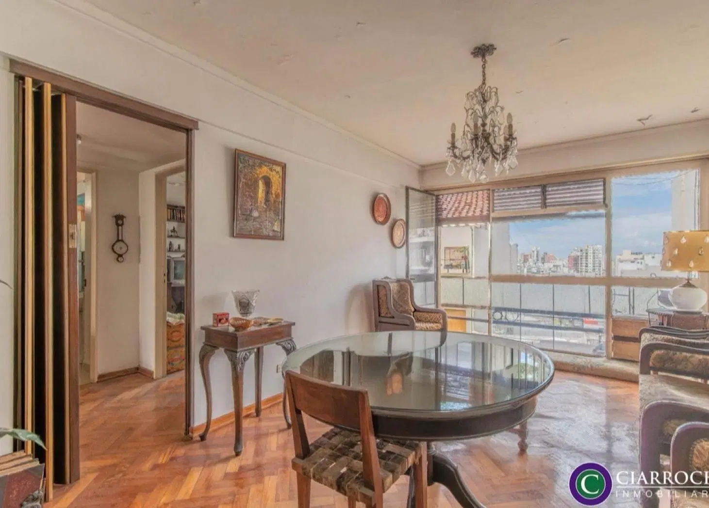 Piso Alto - Luminoso Departamento con Amplio Balcón al Frente 2
