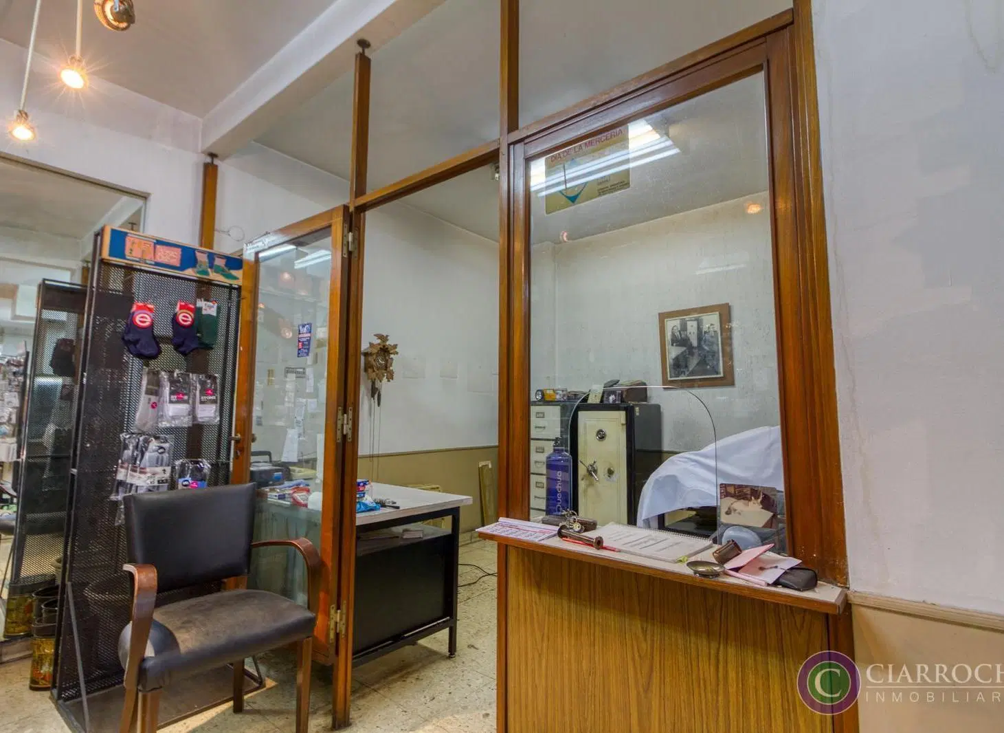 M.T de Alvear y Rodríguez Peña - LOCAL APTO TODO DESTINO - Recoleta 5