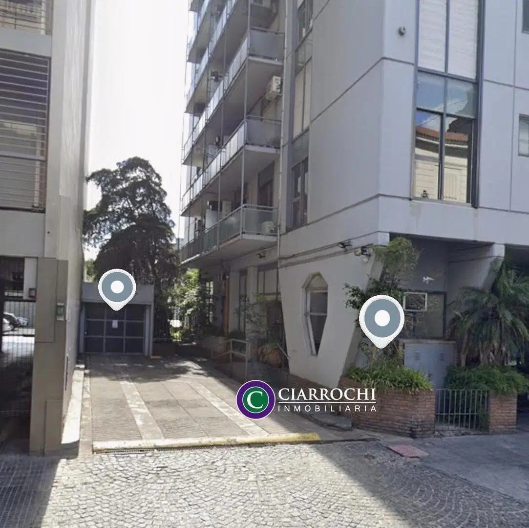 Cochera Amplia y Cubierta - Zona de Universidades UADE- UAI 2