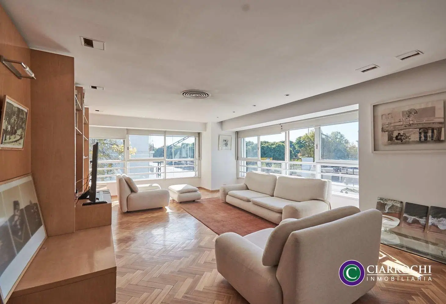 Torre Av. Libertador - Campo Argentino de Polo - Piso de Categoría c/ Balcón Vista Abierta y Cochera 4