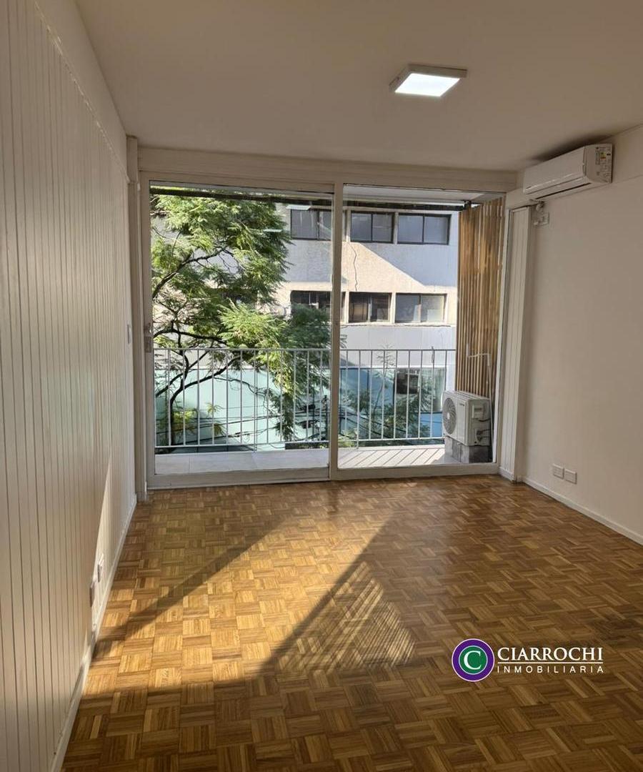 Foto de Ortiz de Ocampo y Las Heras - Departamento Luminoso y Refaccionado con, imagen 3