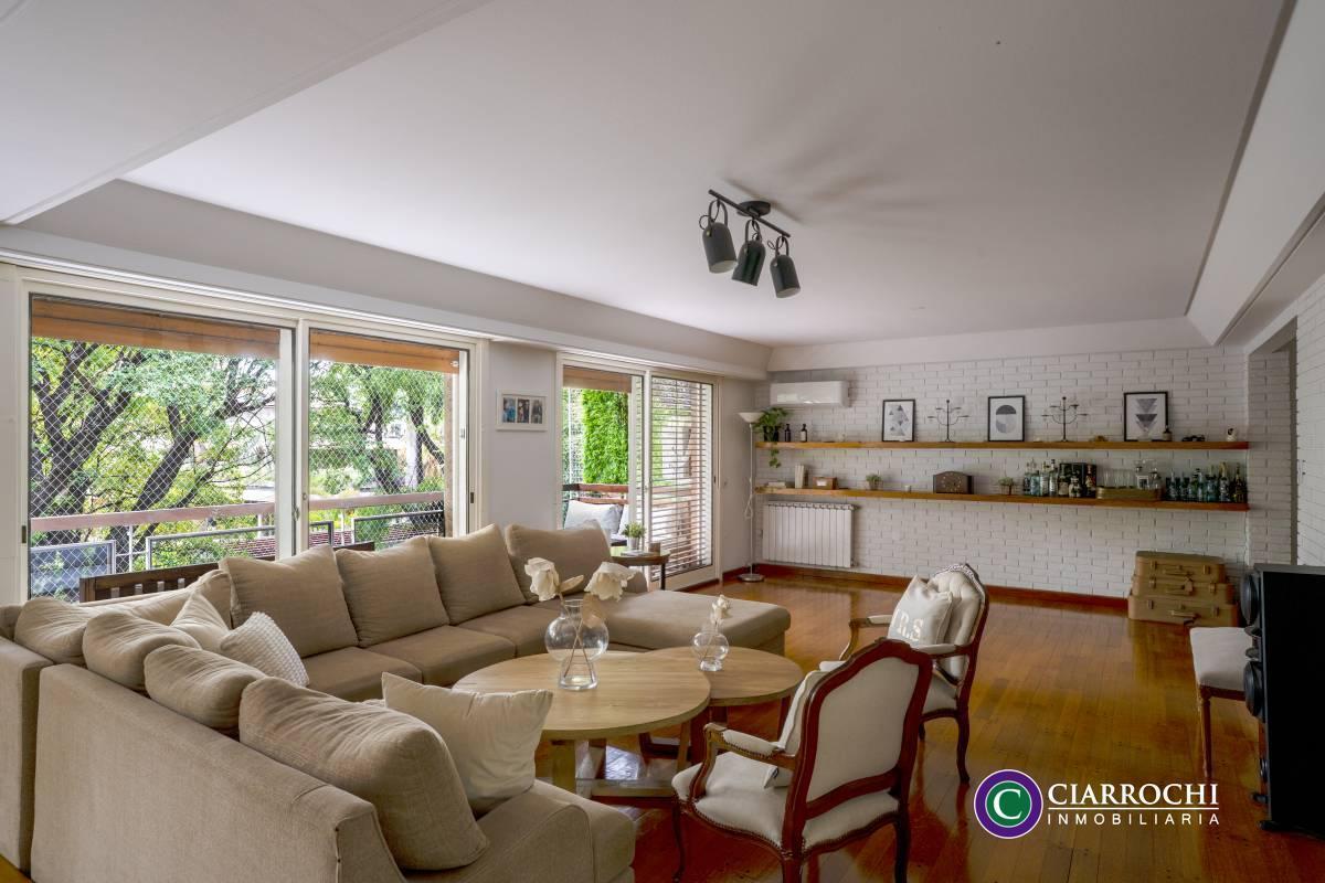 Foto de RECICLADO - Piso de Categoría con Gran Balcón, Vista a Jardínes y 2, imagen 1