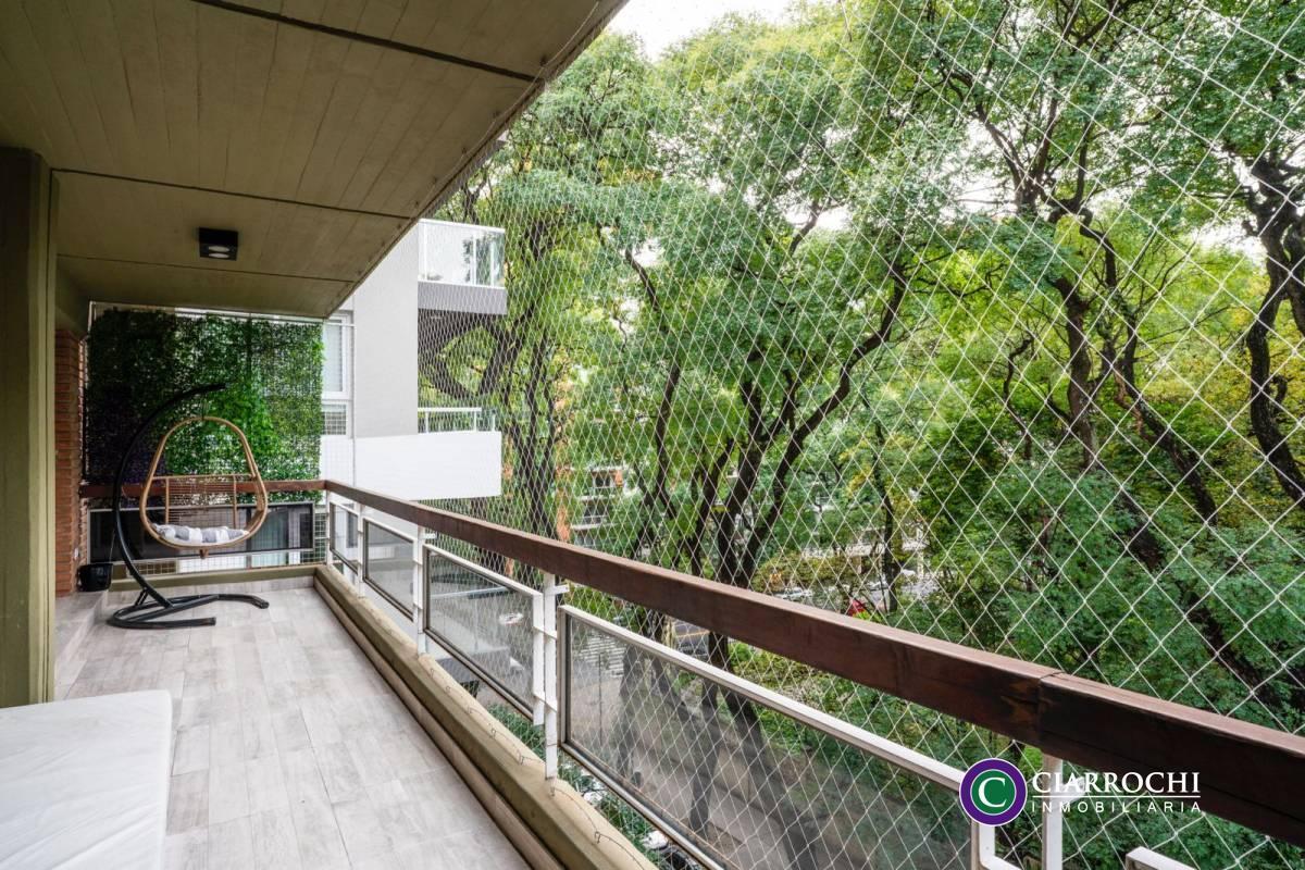 Foto de Zona de Embajadas - Olleros y Villanueva - Piso RECICLADO con Amplio, imagen 1