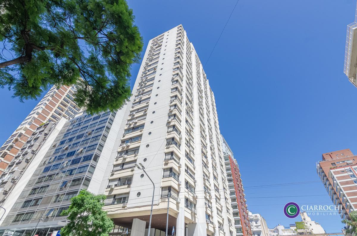 Foto de Av. Callao y Juncal - Torre Los Galgos - Piso Alto - Departamento de 3, imagen 3