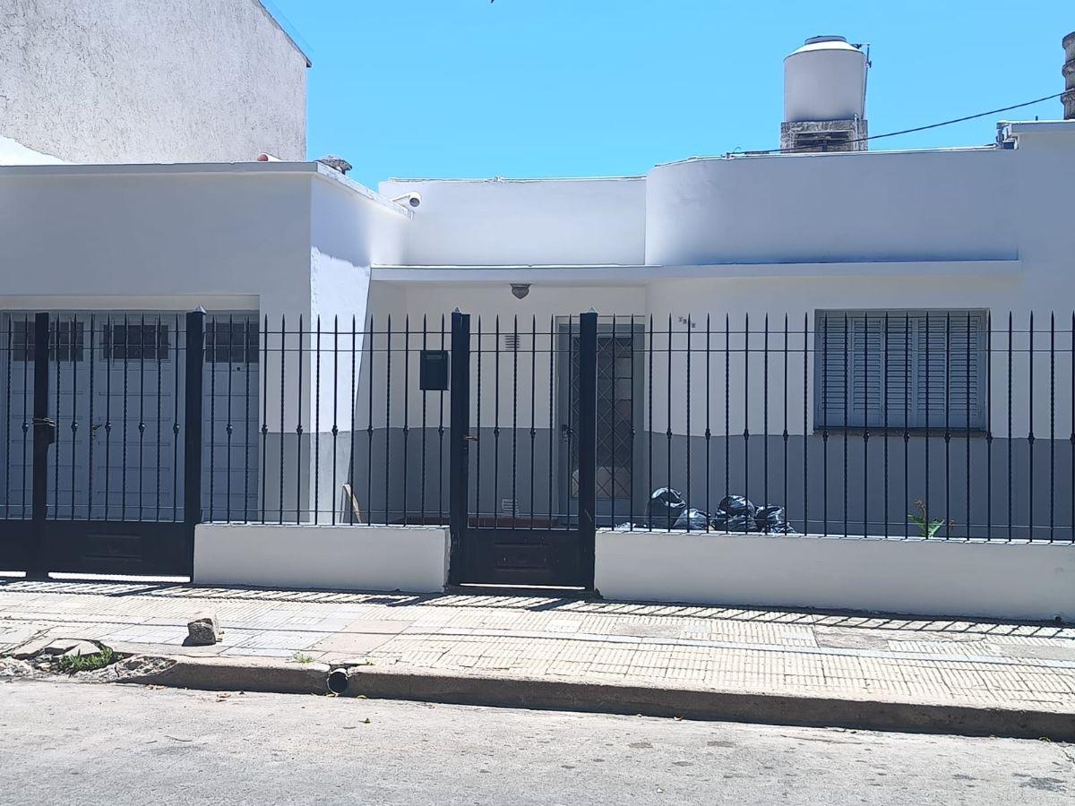 ALQUILO CASA 2 DORMITORIOS B MAURIZZI