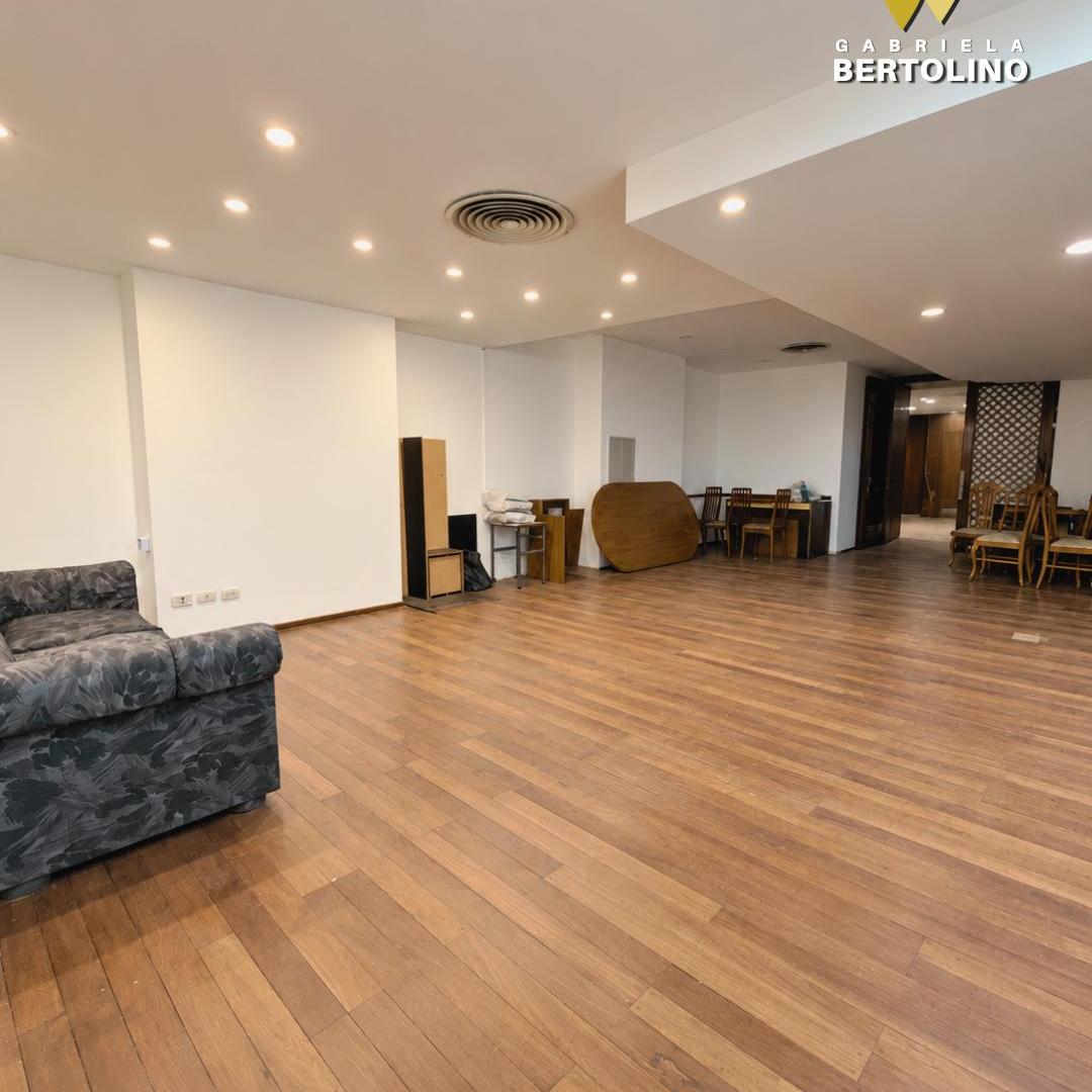 Foto de ALQUILER | LOCAL DE 300 MTS Y 9 PRIVADOS | CENTRO, imagen 1