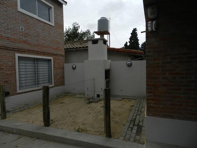 Se Vende Depto de 2 Ambientes con Patio y Cochera en San Miguel 1