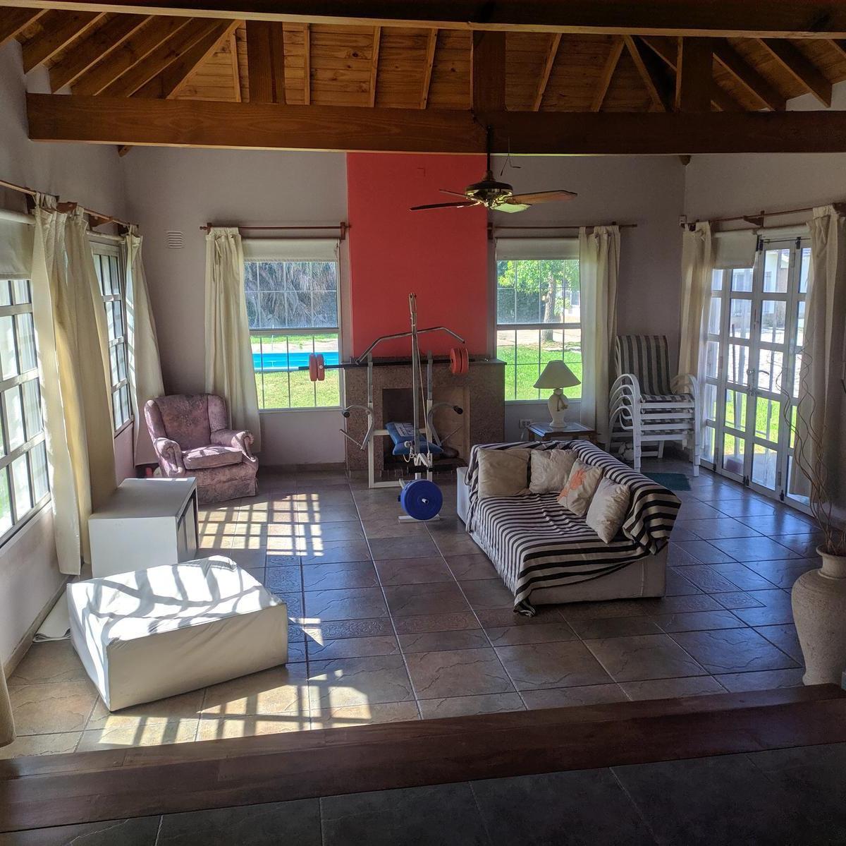 Casa 4 Ambientes en Venta San Miguel 1