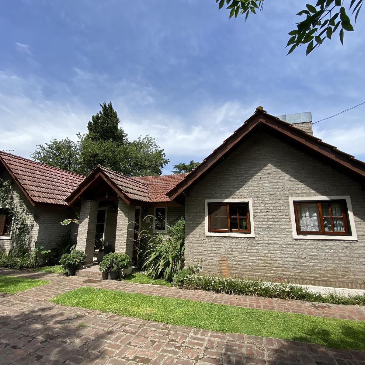 Casa a La Venta de 4 Ambientes Apta Credito en Praderas de San Ignacio 3