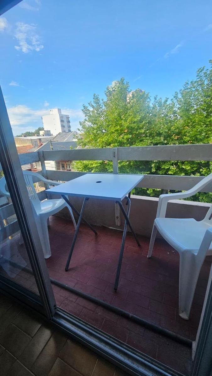 Depto de 3 Ambientes con Cochera a La Venta en Edificio Arena de Miramar 2