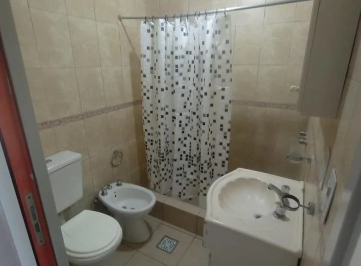 DEPTO DE 2 AMBIENTES EN ALQUILER EN JOSE C PAZ 5